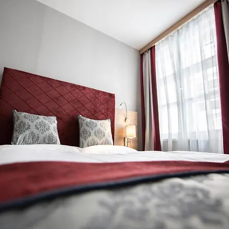 酒店 Elefant Family Business 2*