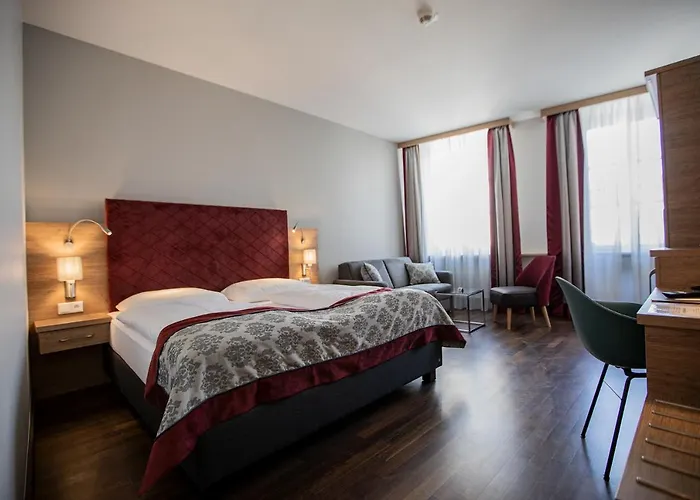 Hotel Elefant Family Business