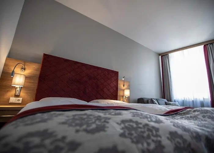 Hotel Elefant Family Business