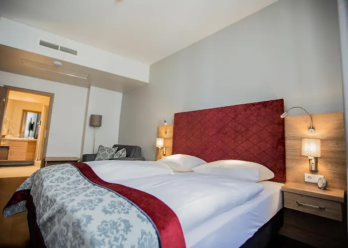 Elefant Family Business Hotel 2*