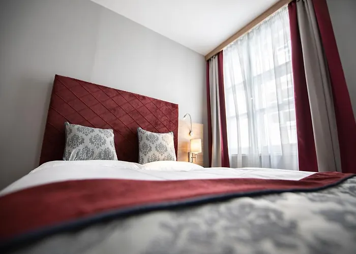 Hotel Elefant Family Business 2*