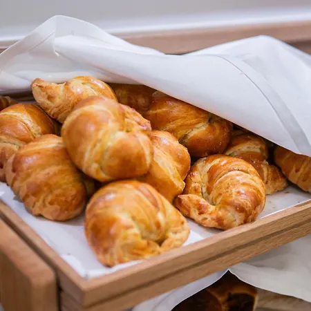 فندق Elefant Family Business