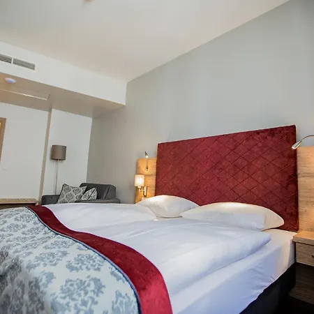 Elefant Family Business فندق 2*