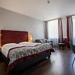 Hotel Elefant Family Business