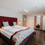 Hotel Elefant Family Business Solnohrad
